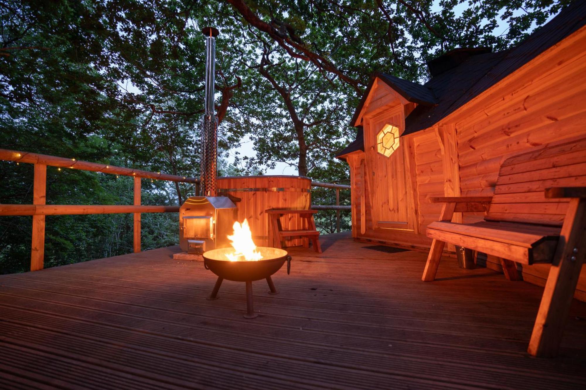 Chestnut Tree House With Hot Tub & Sauna Barmouth Esterno foto